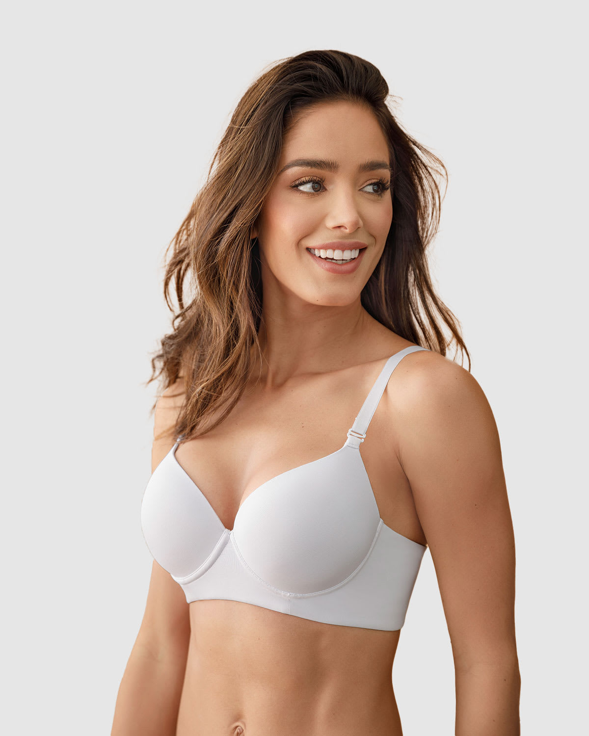 Brasier triangular de realce alto copa lisa - Tiendas Metro