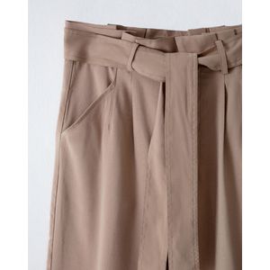 Pantalón tiro alto en tejido plano Femenino AKARI WORK GEF